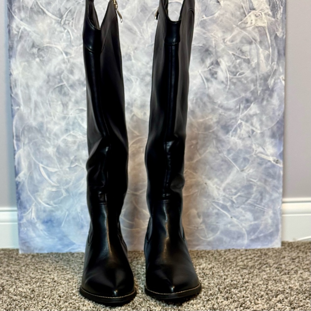 Elegant Black Women's Boots